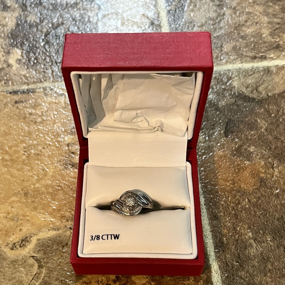 Engagement Ring/ Wedding Ring